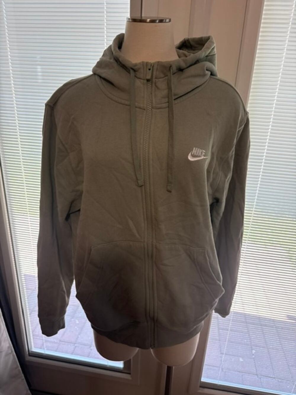 USED WITH SMALL STAINS OLIVE GREEN NIKE FULL-ZIP HOODIE ( SIZE S )